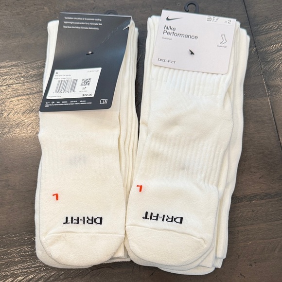 Nike Performance Knee High Dri-FIT White Athletic Socks Baseball 4 pairs total - Picture 1 of 8
